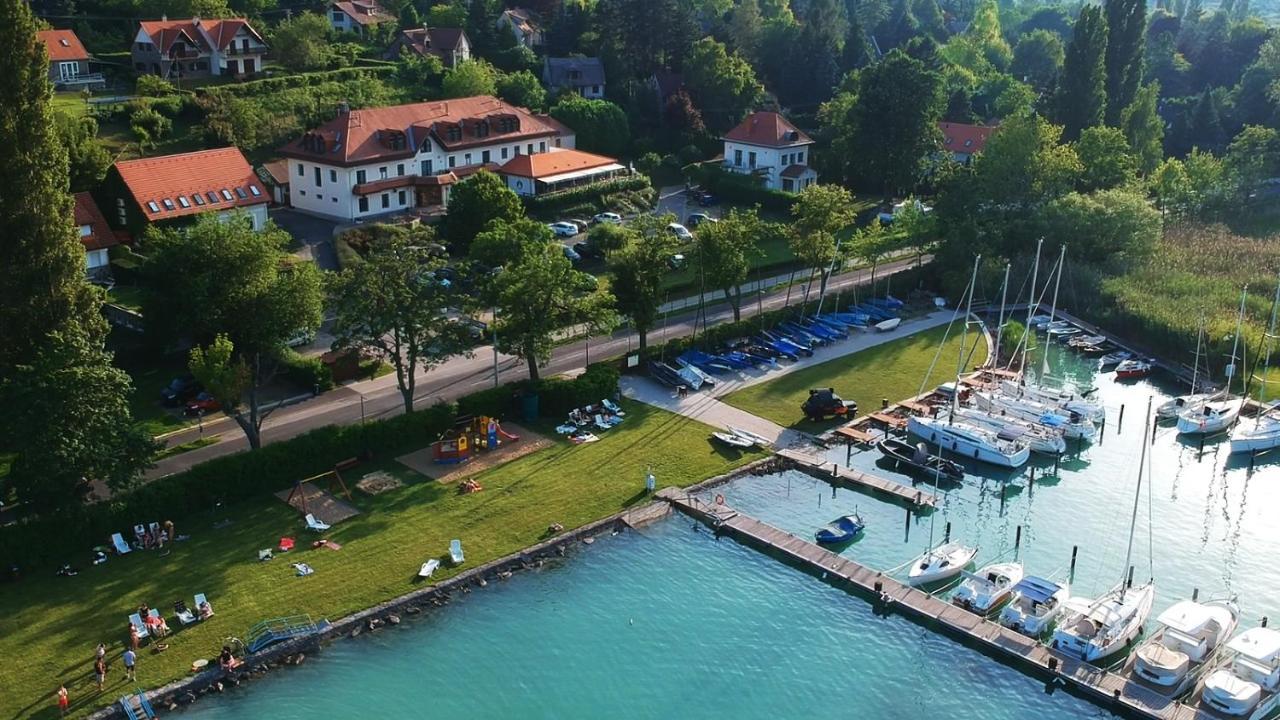 Aquilo Hotel Panorama Tihany Exterior photo