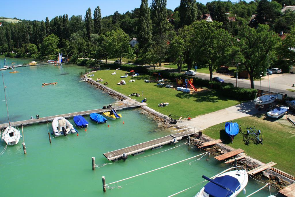 Aquilo Hotel Panorama Tihany Exterior photo